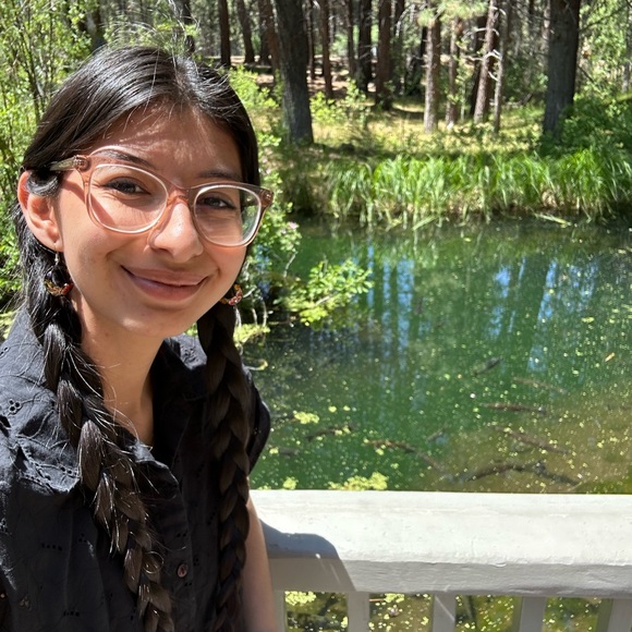 Meet your Posher - Picture 2 of 4